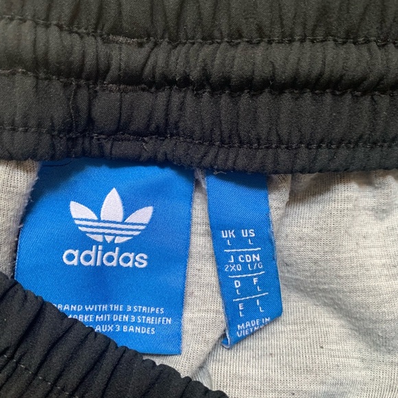 Adidas sweat pants (L) - Picture 2 of 4